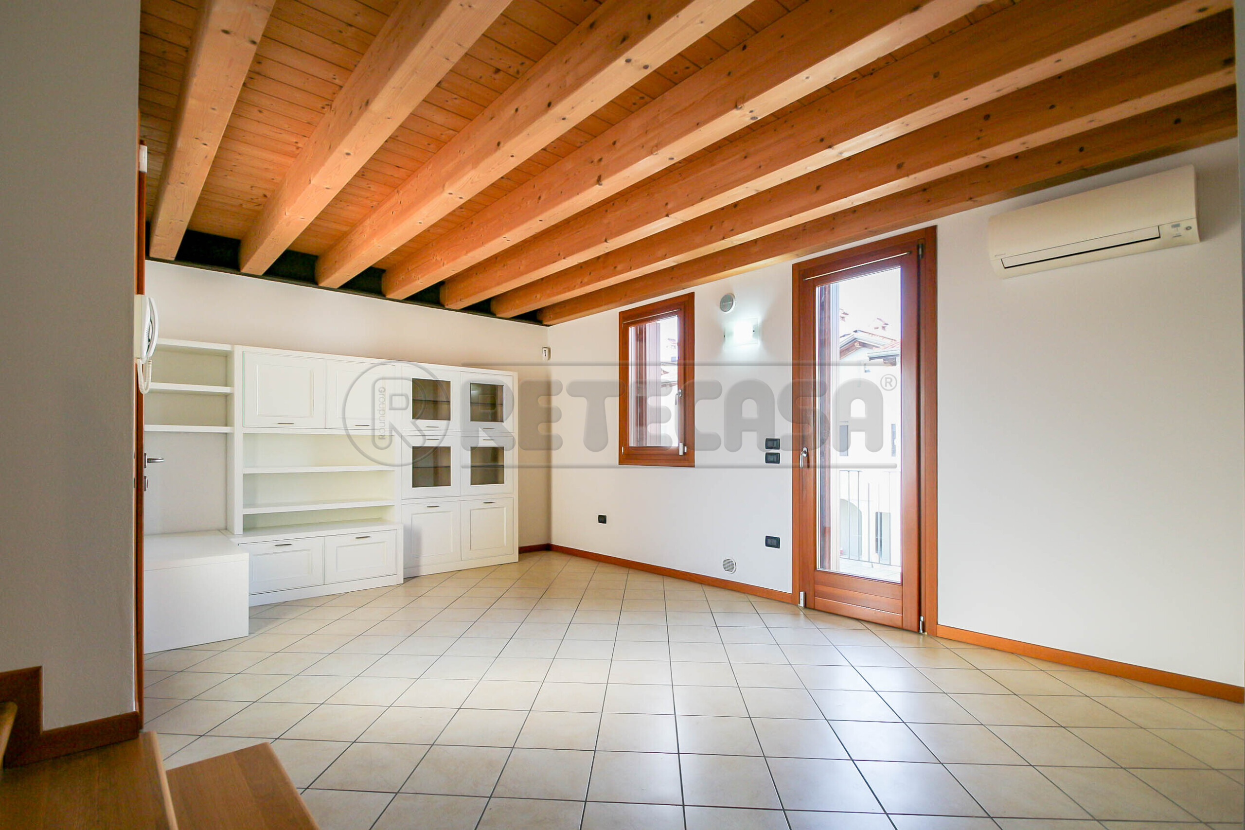 Appartamento con terrazzo in via papa luciani 249, Bolzano Vicentino