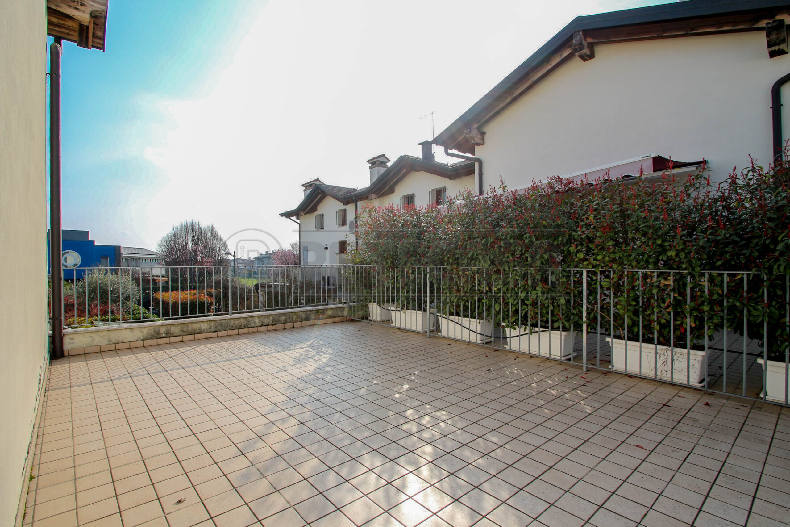 Appartamento con terrazzo in via papa luciani 249, Bolzano Vicentino