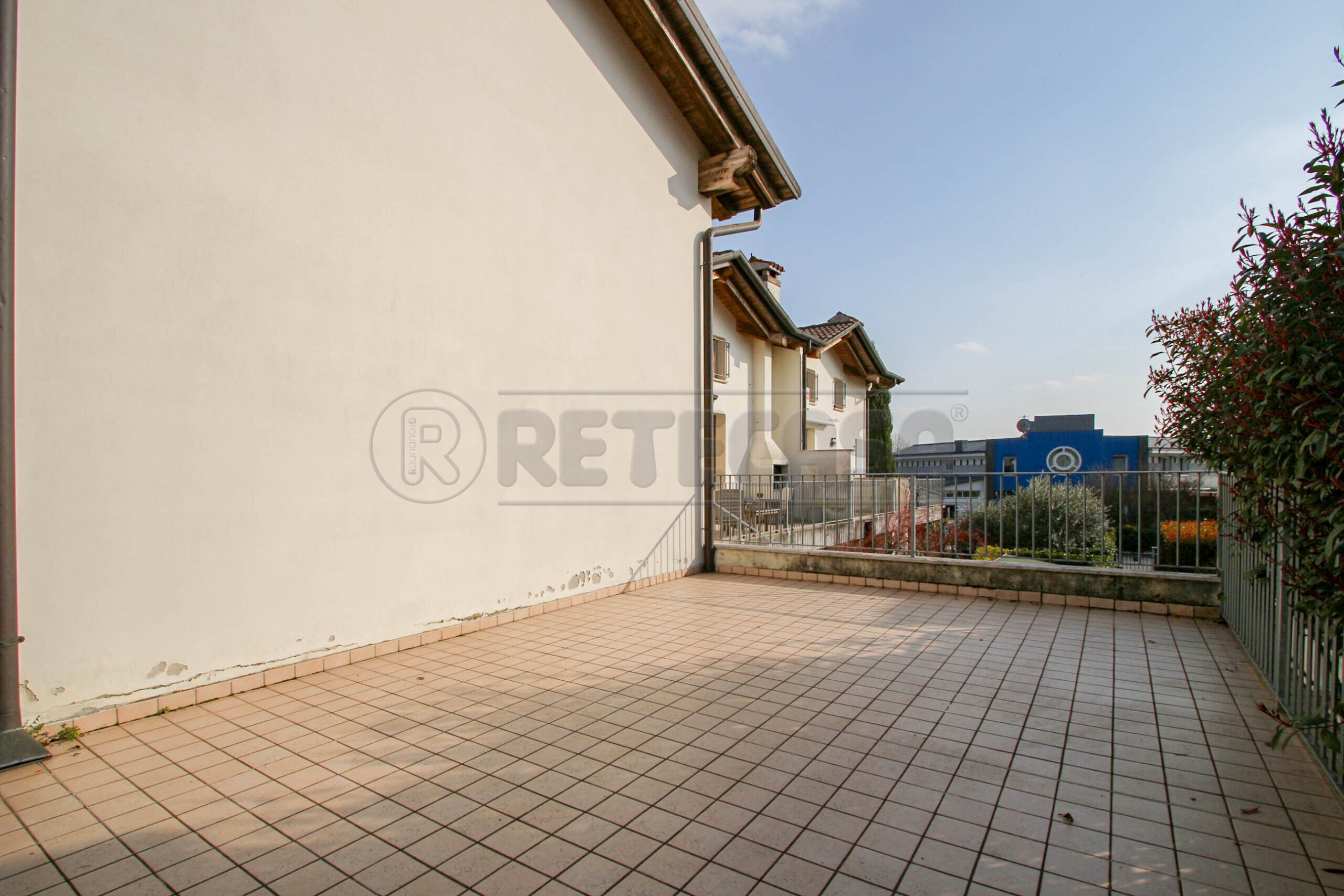 Appartamento con terrazzo in via papa luciani 249, Bolzano Vicentino