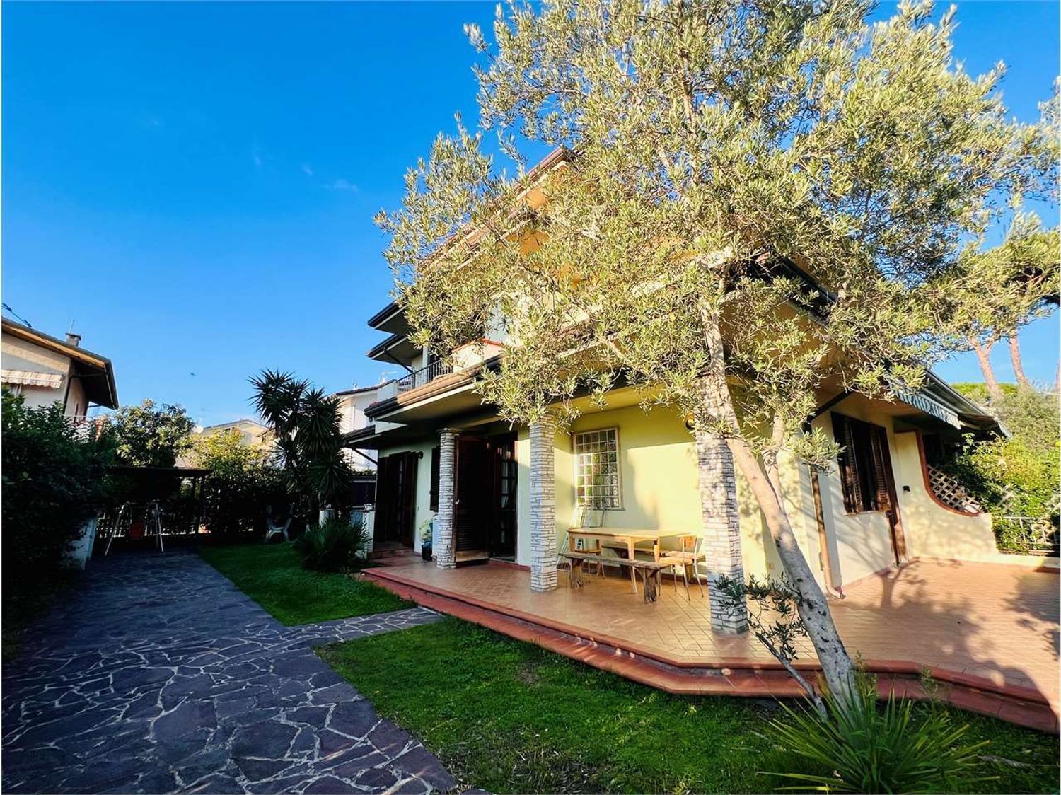 Casa indipendente con giardino, Viareggio torre del lago zona lago