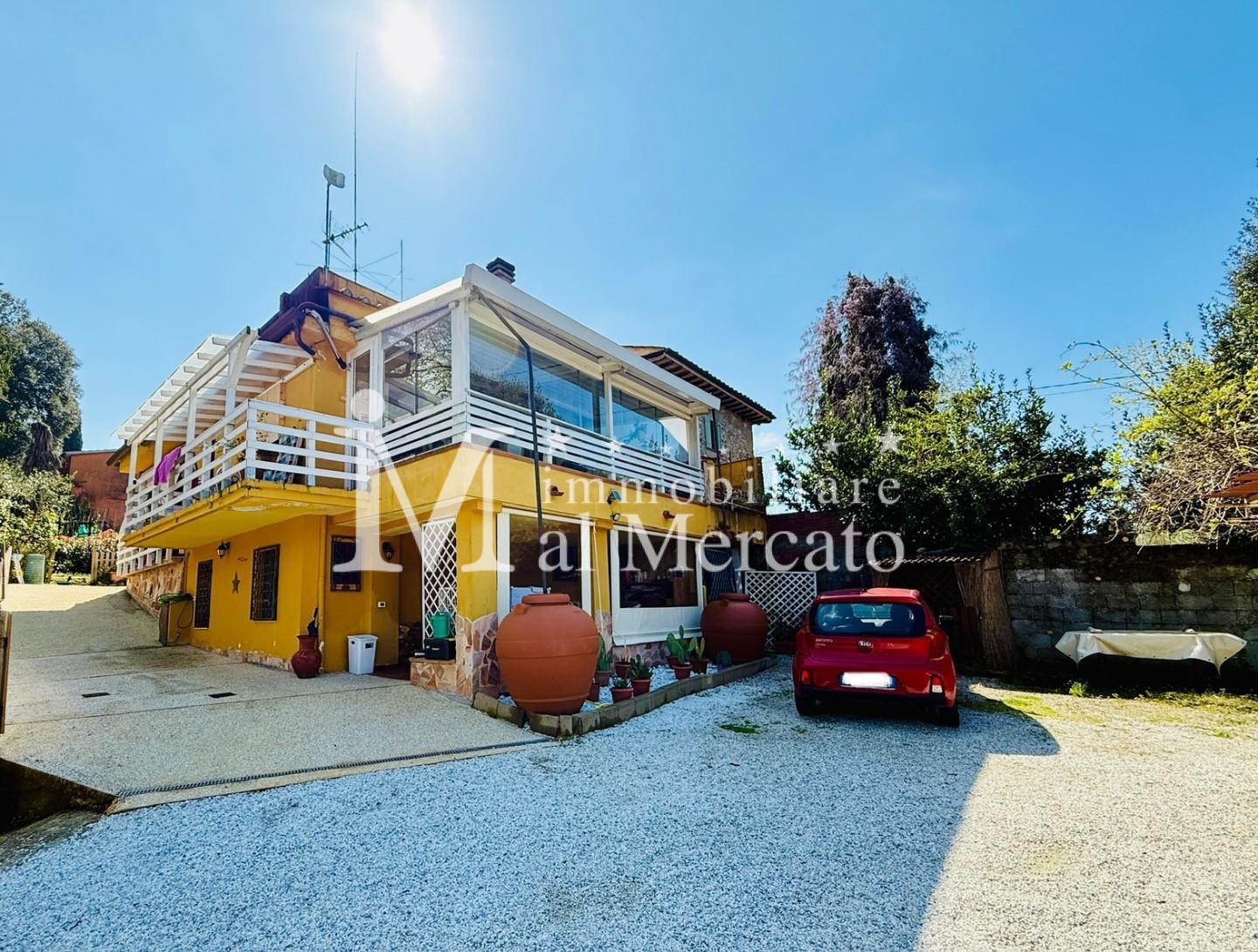 Rustico con giardino, Camaiore pieve di