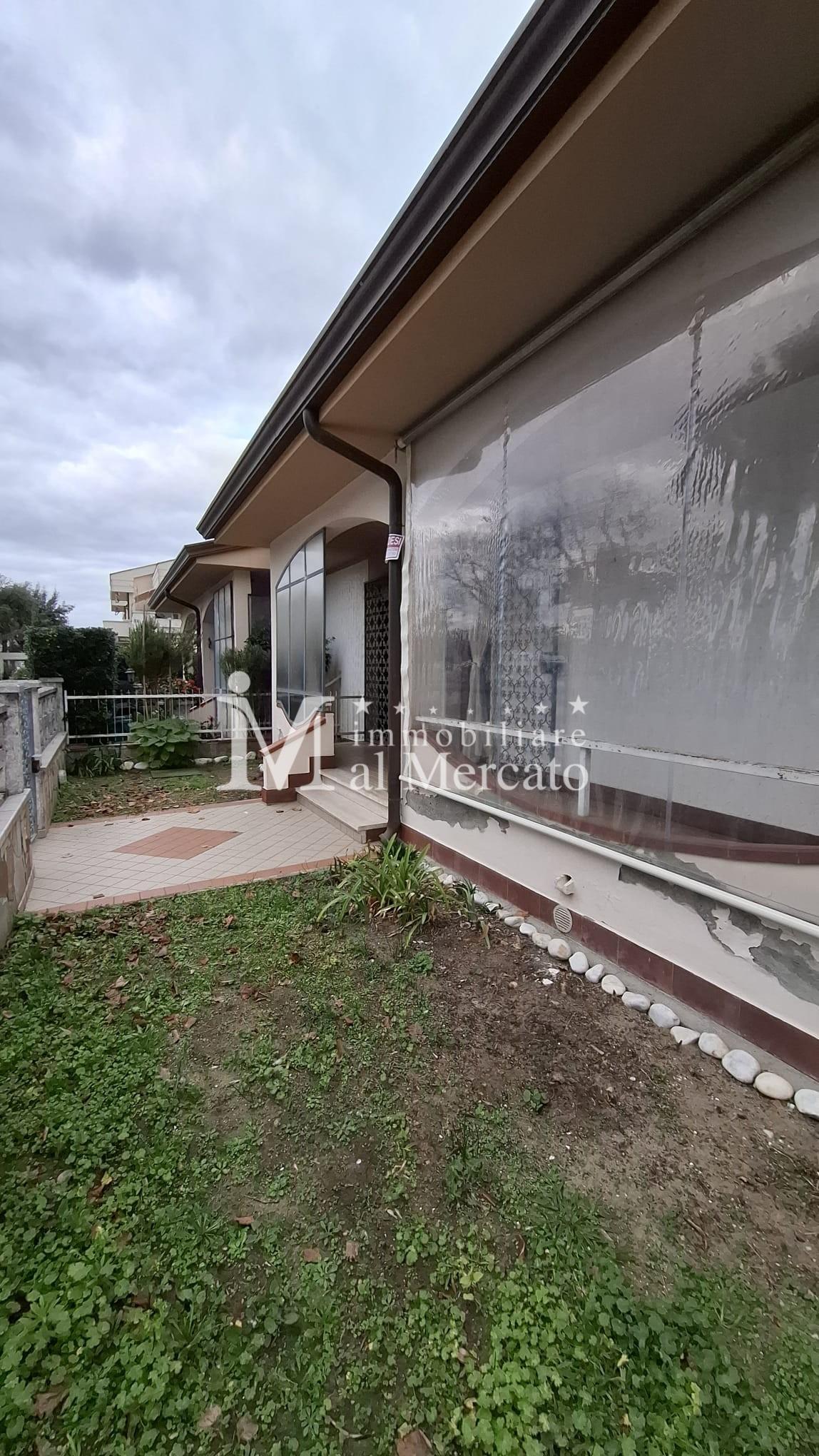 Villa Bifamiliare in vendita, Viareggio torre del lago-marina