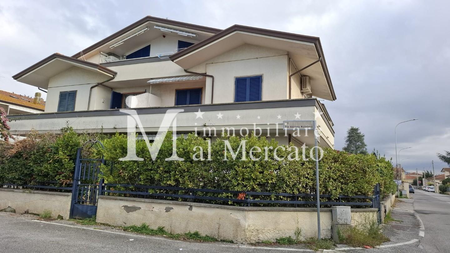 Attico in vendita, Viareggio torre del lago zona mare