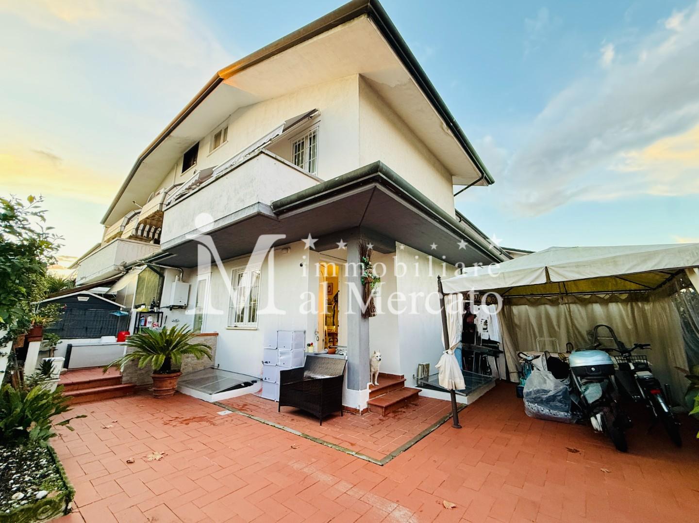 Villa con giardino, Viareggio torre del lago zona lago