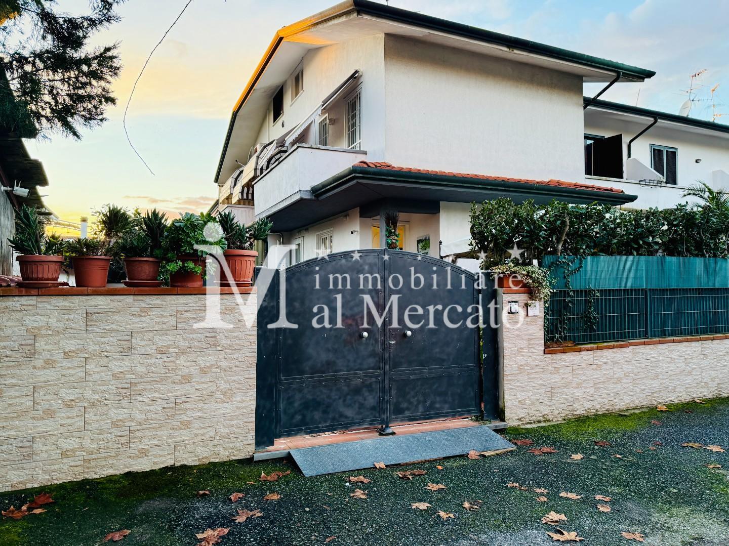 Villa con giardino, Viareggio torre del lago zona lago