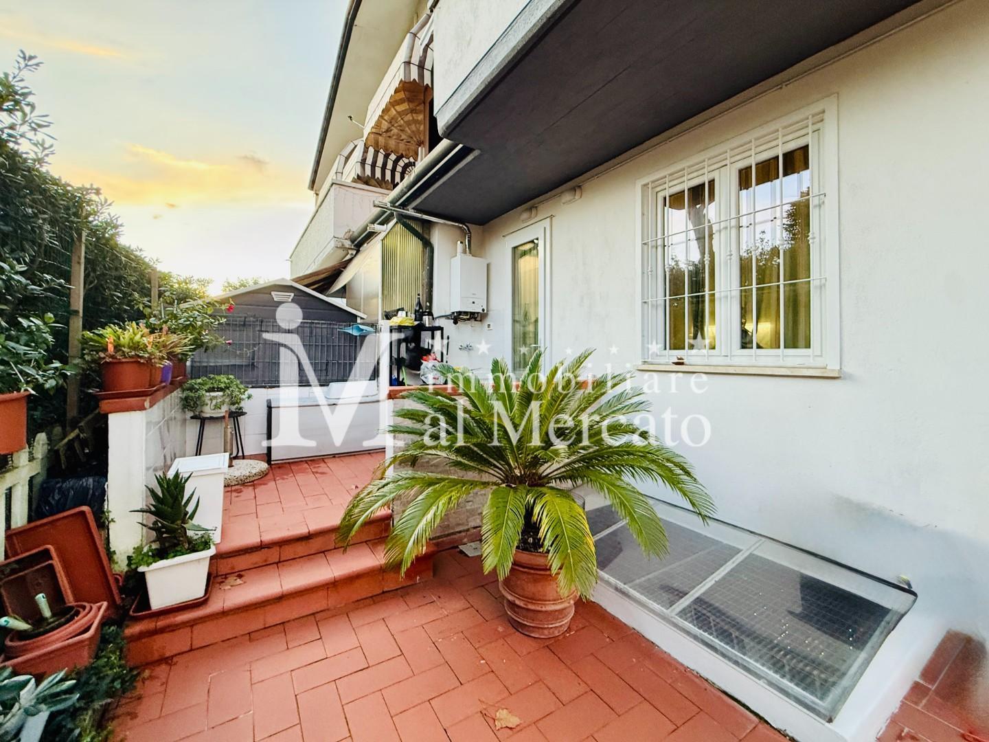 Villa con giardino, Viareggio torre del lago zona lago