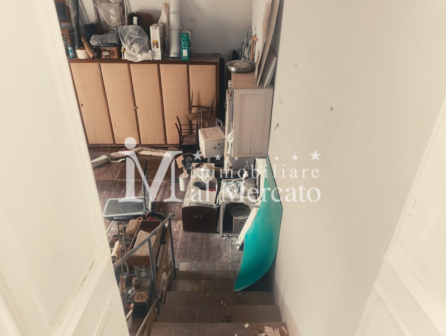 Box/Garage 40mq con terrazzo, Lucca vicino mura