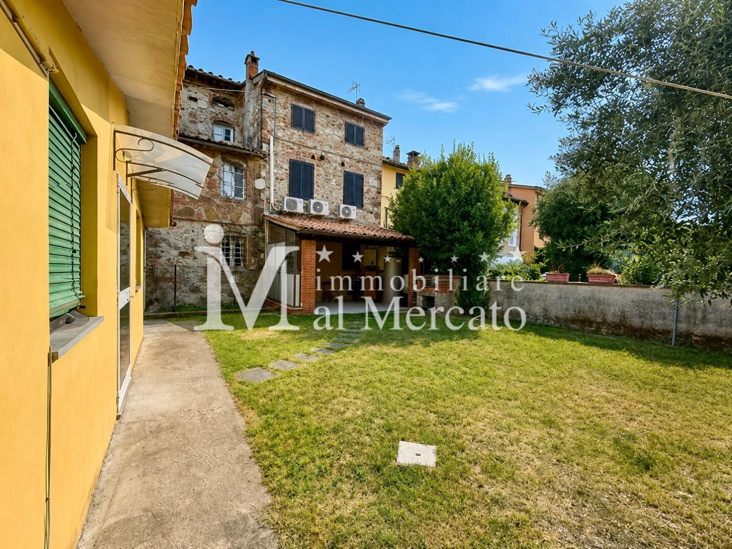 Casa indipendente con giardino, Lucca picciorana