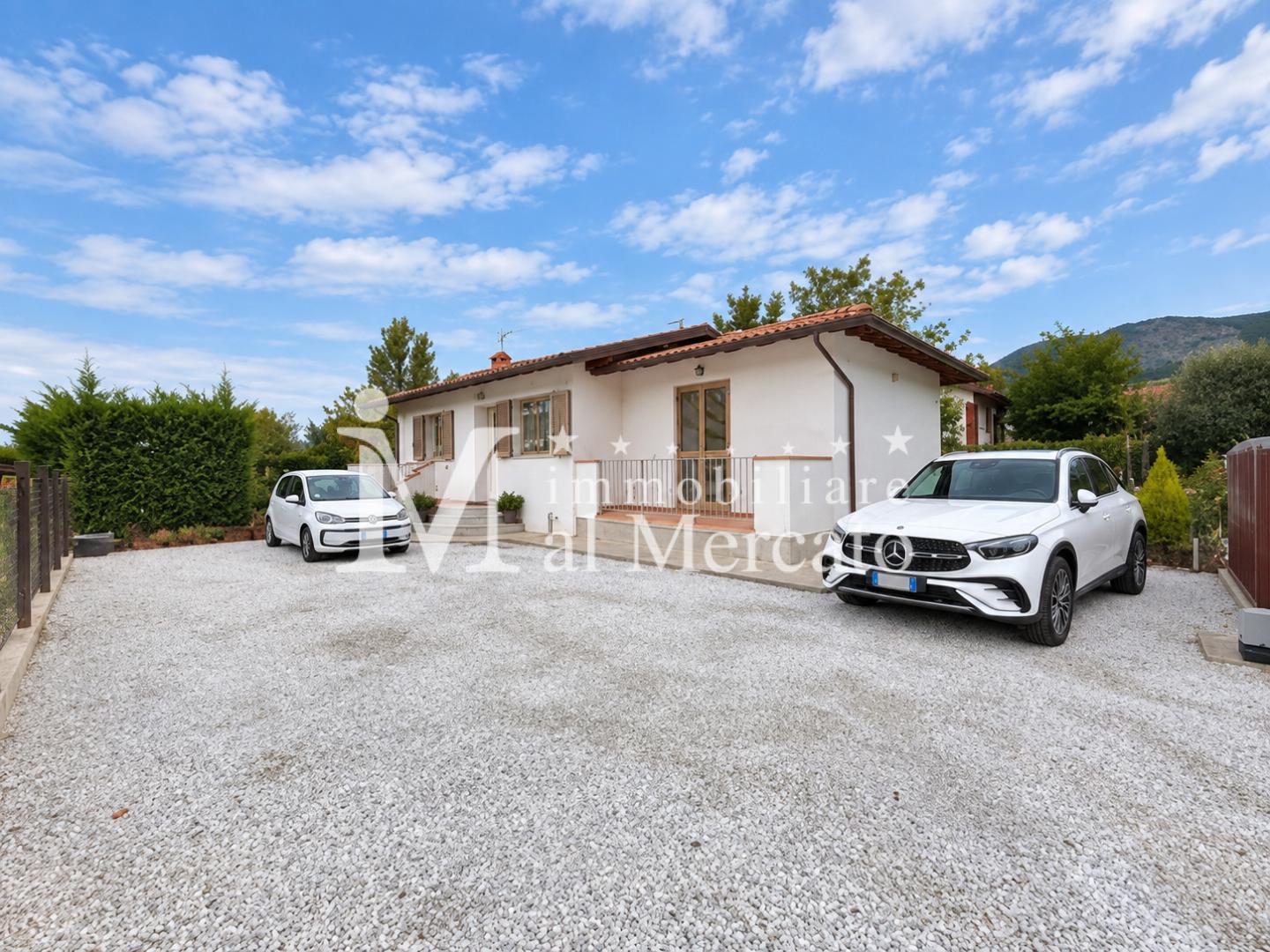 Casa indipendente con giardino, Massarosa quiesa