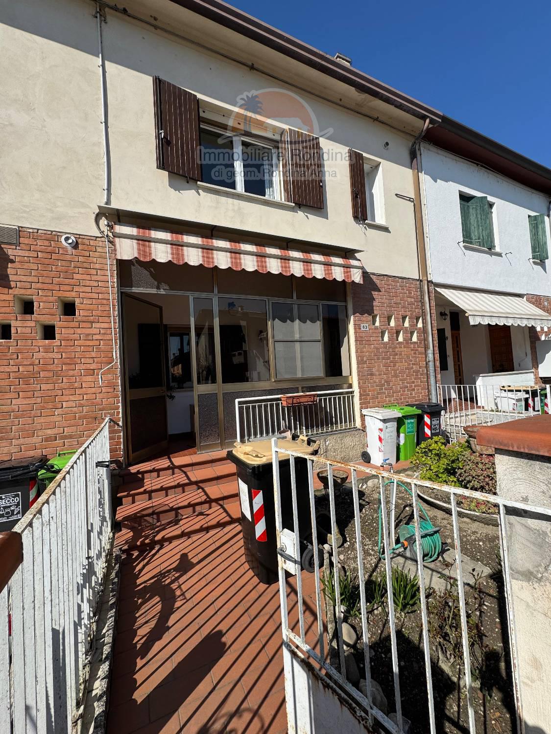 Casa indipendente con giardino a Arqu Polesine