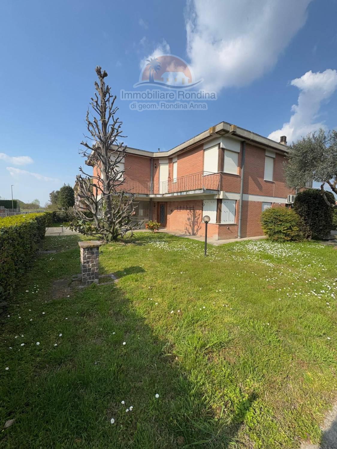 Villa con giardino a Costa di Rovigo