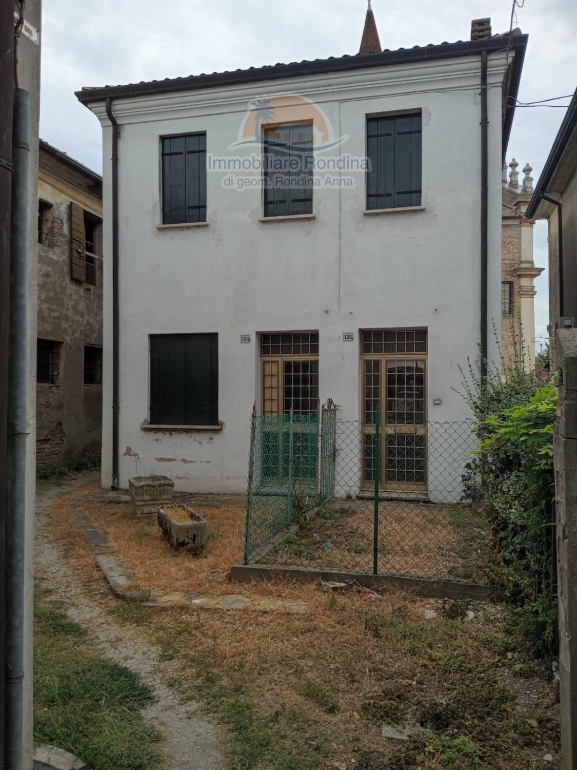 Casa indipendente con box a Guarda Veneta