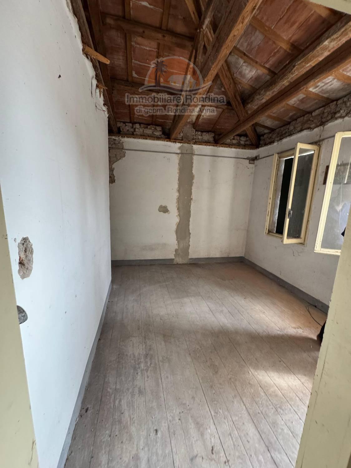 Casa indipendente con box a Guarda Veneta