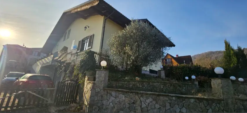 Villa in vendita a Val della Torre