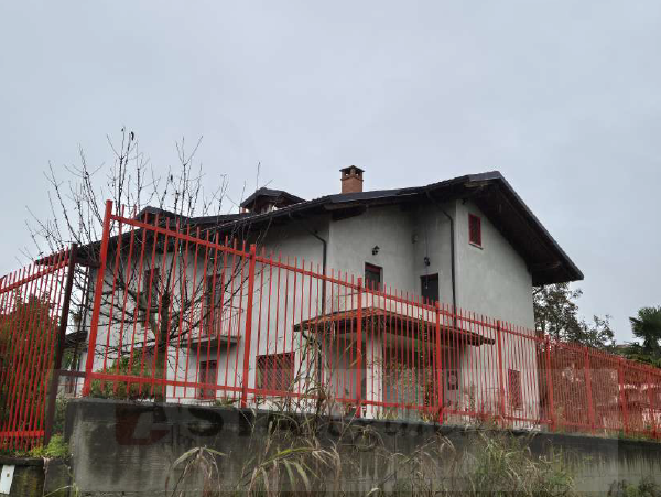 Villa in vendita a Strambino