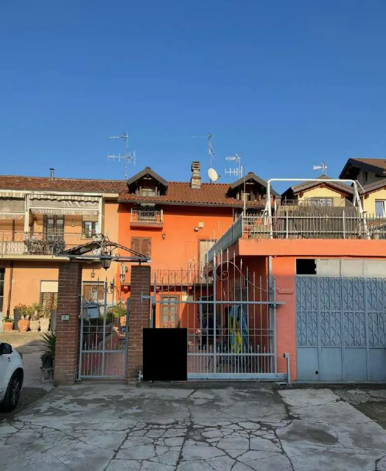 Casa indipendente in vendita a Gassino Torinese
