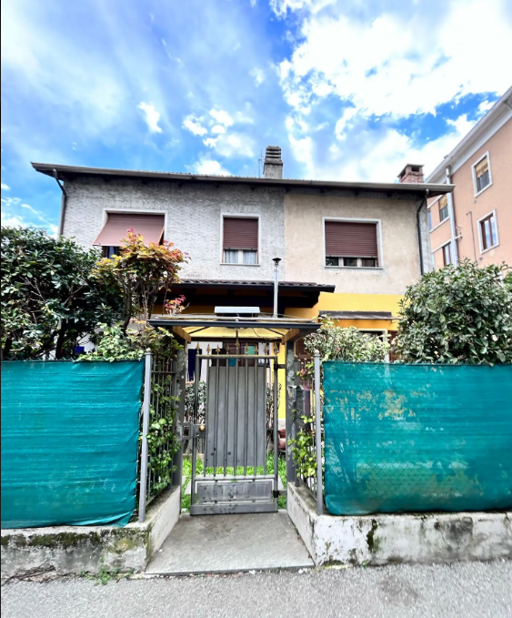 Casa indipendente in vendita a Ivrea