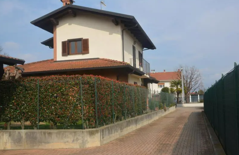 Villa in vendita a Pavone Canavese