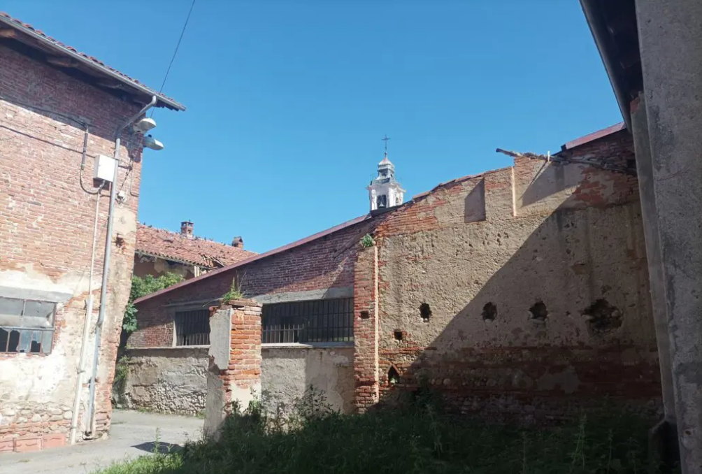 Casa indipendente da ristrutturare a Caluso