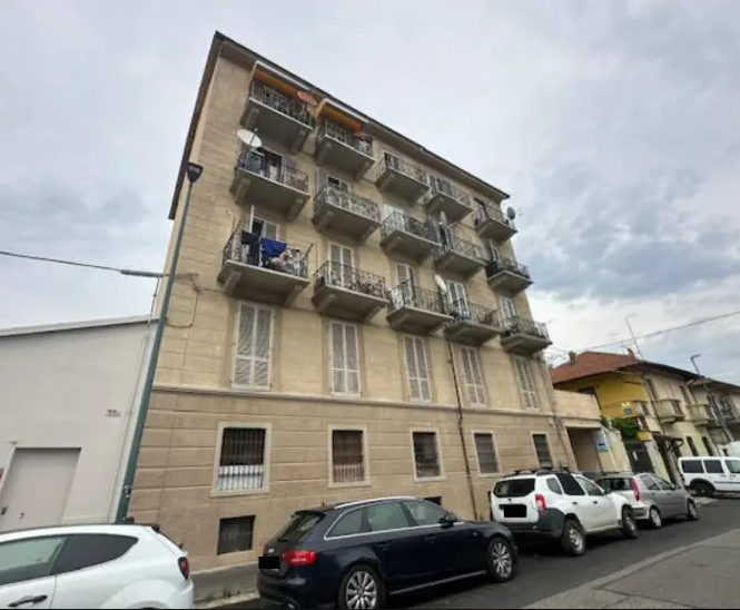 Trilocale da ristrutturare a Torino