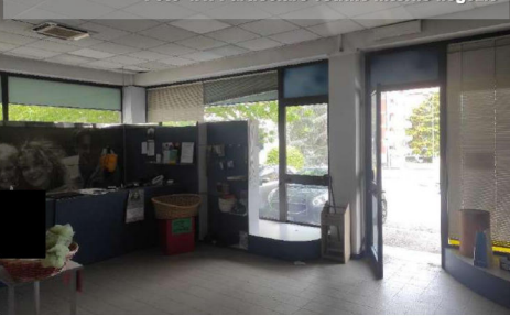 Negozio in vendita a Ivrea