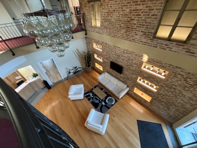 Attivit� commerciale in vendita a Riva Presso Chieri