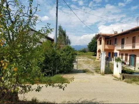 Stabile/Palazzo in vendita a Favria