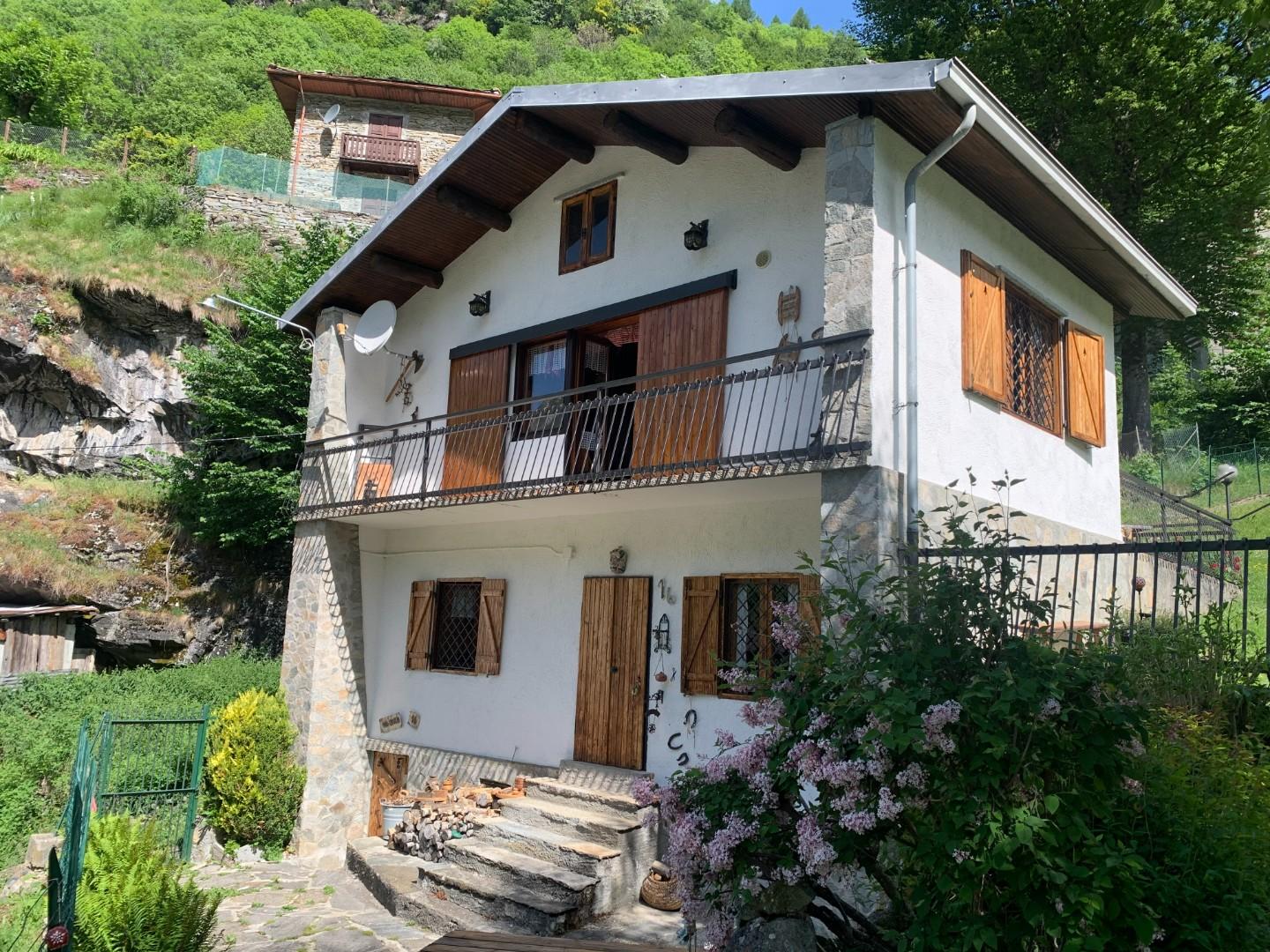 Casa indipendente con giardino, Usseglio margone
