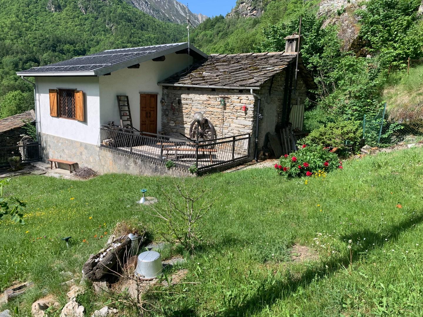 Casa indipendente con giardino, Usseglio margone