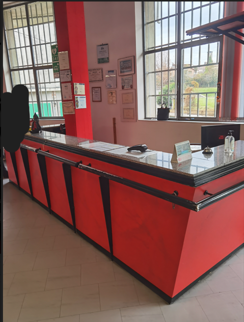 Locale commerciale in vendita a Cuorgn�