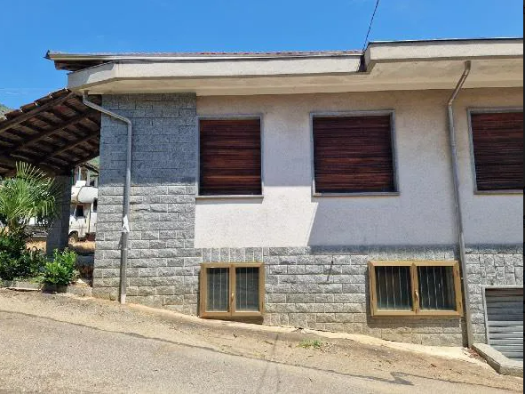 Stabile/Palazzo in vendita a Vallo Torinese