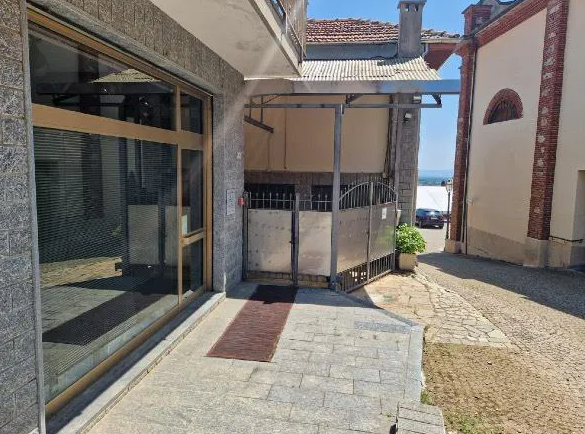Stabile/Palazzo in vendita a Vallo Torinese