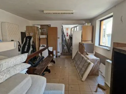 Stabile/Palazzo da ristrutturare a Vallo Torinese