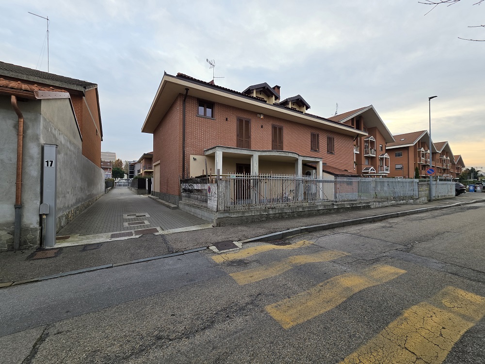 Villa in vendita a Nichelino