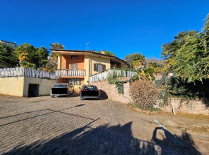 Villa in vendita a Sciolze