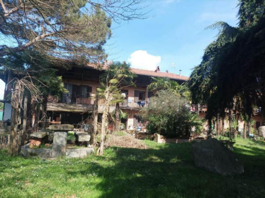 Casa indipendente in vendita a Albiano d'Ivrea
