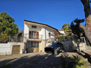 Villa in vendita a Sciolze
