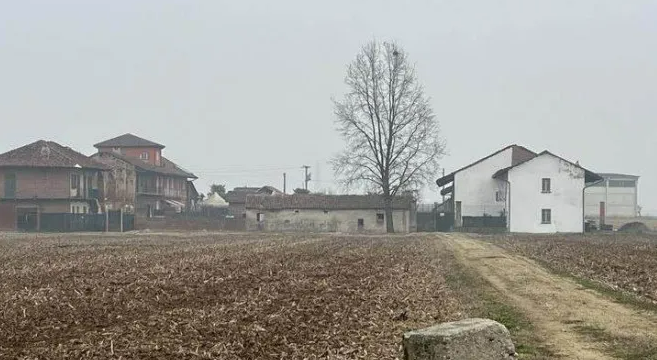 Rustico da ristrutturare a Carmagnola