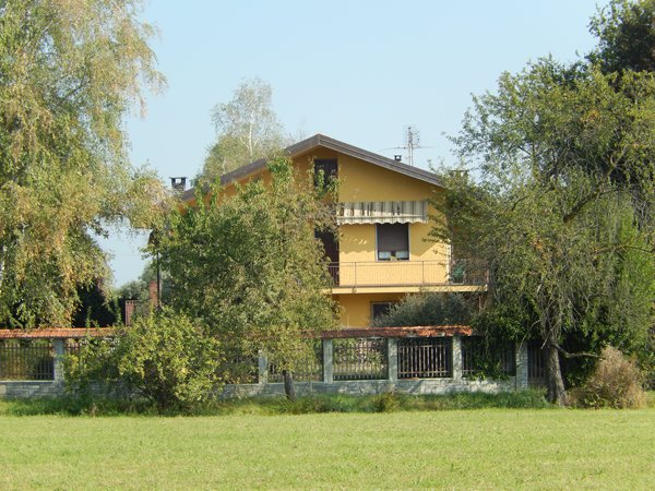 Casa indipendente in vendita a Campiglione-Fenile