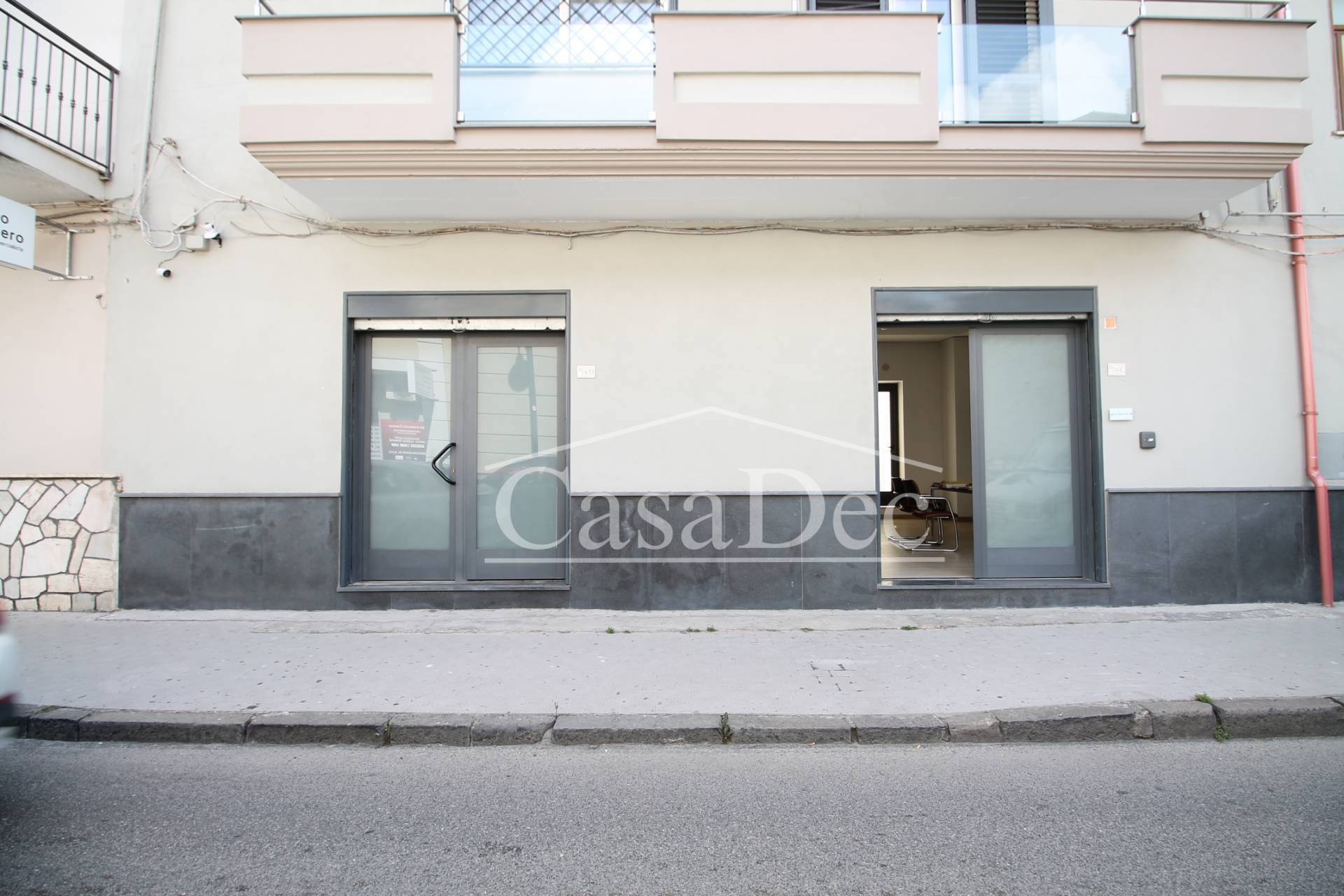 Locale commerciale in affitto a Trentola-Ducenta