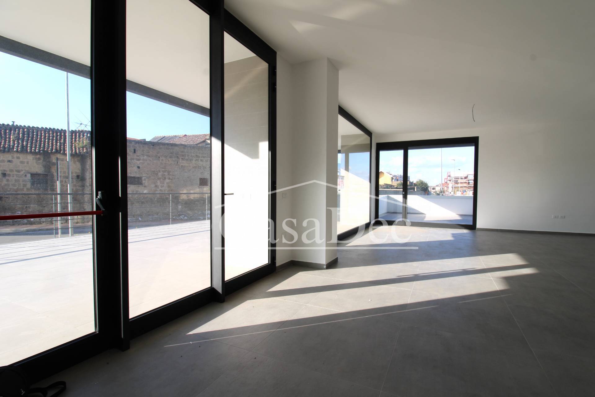 Locale commerciale in affitto a Parete