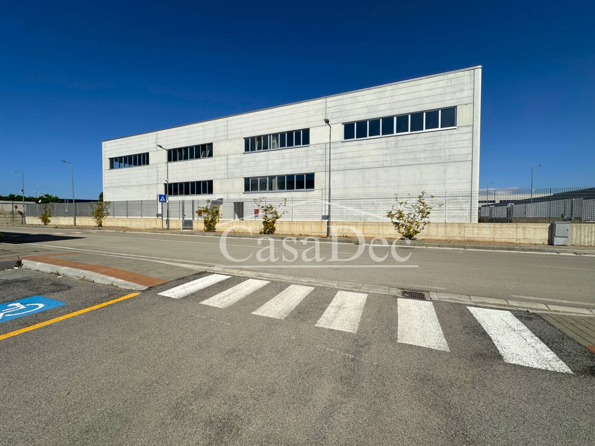 Locale commerciale in affitto a San Marcellino