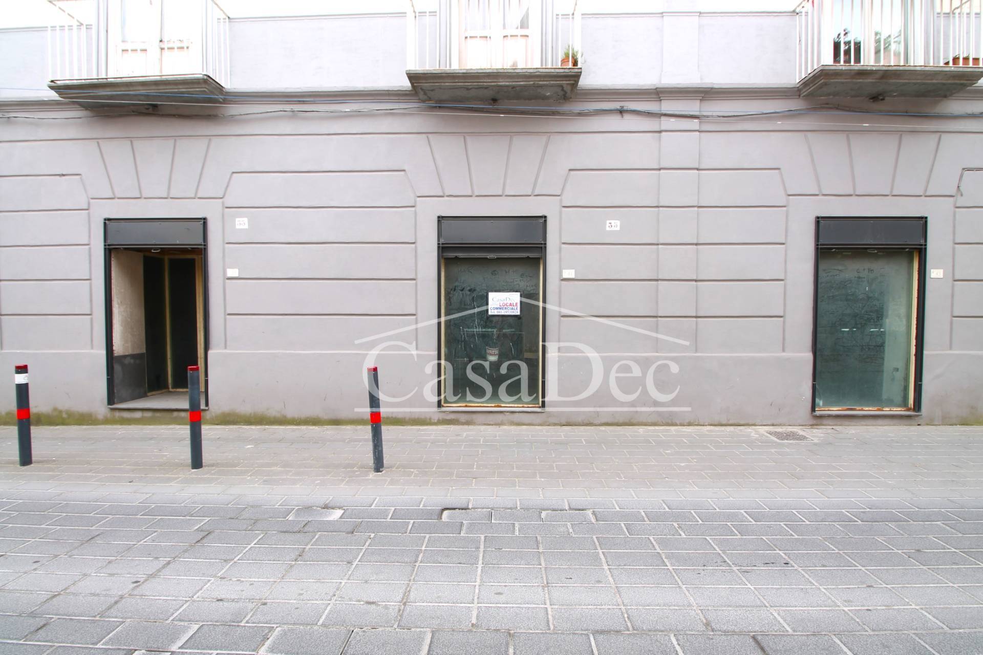 Locale commerciale in affitto a Trentola-Ducenta