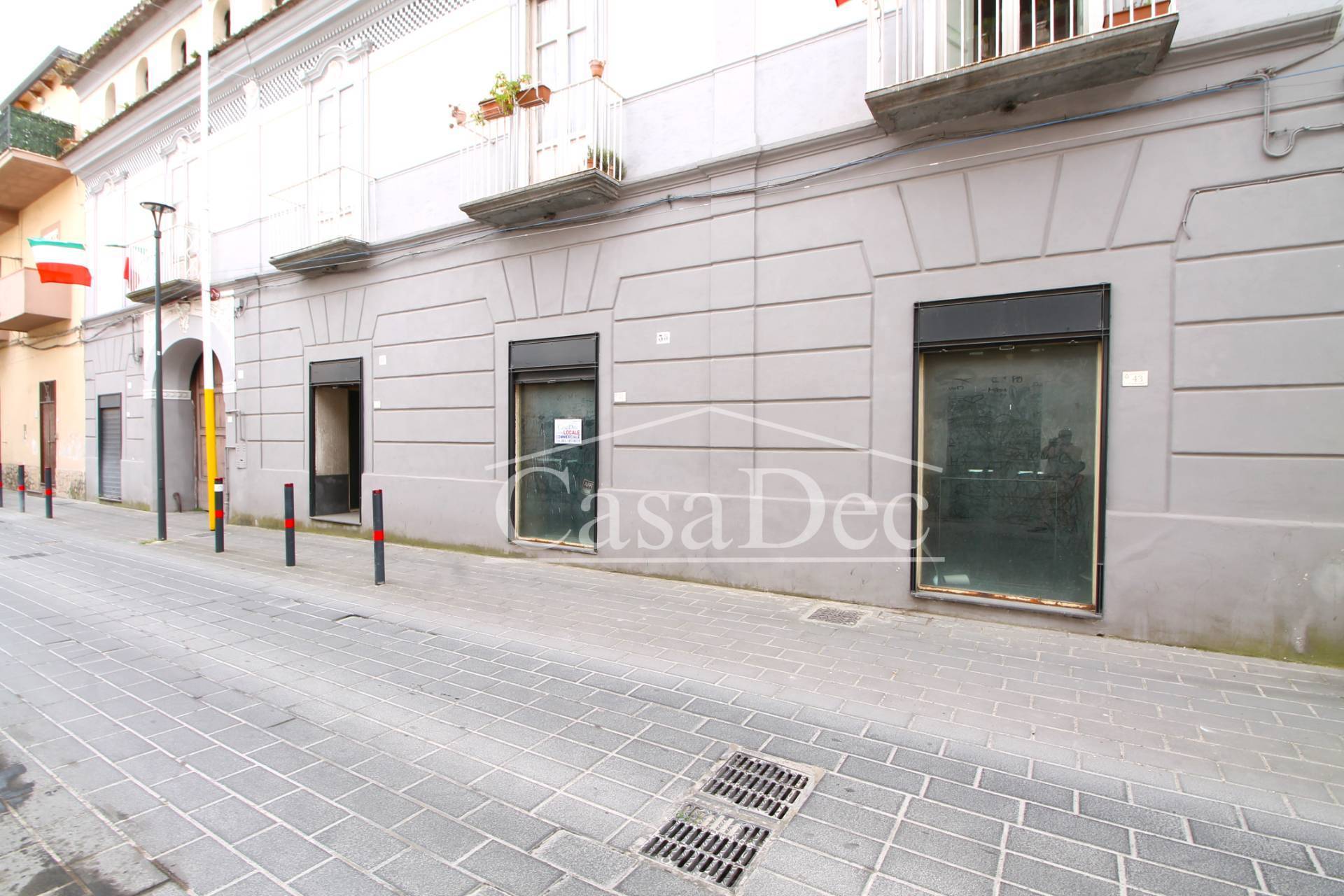 Locale commerciale in affitto a Trentola-Ducenta