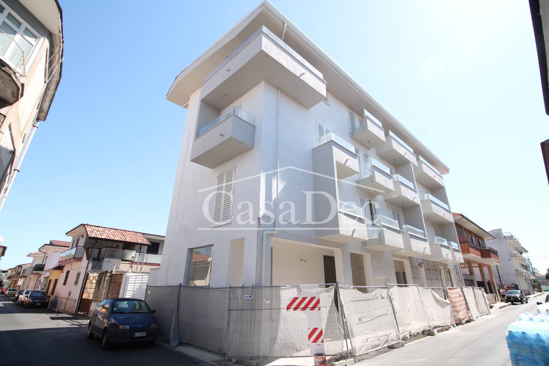 Locale commerciale in vendita a Casaluce