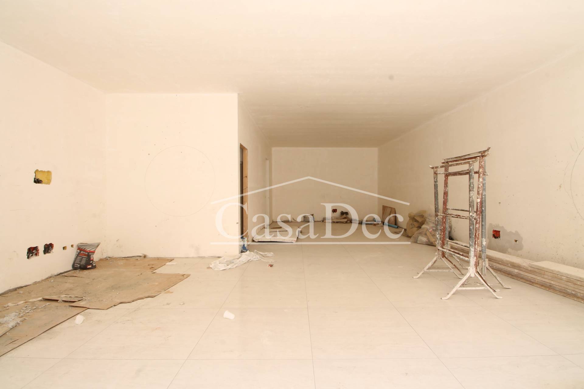 Locale commerciale in vendita a Casaluce