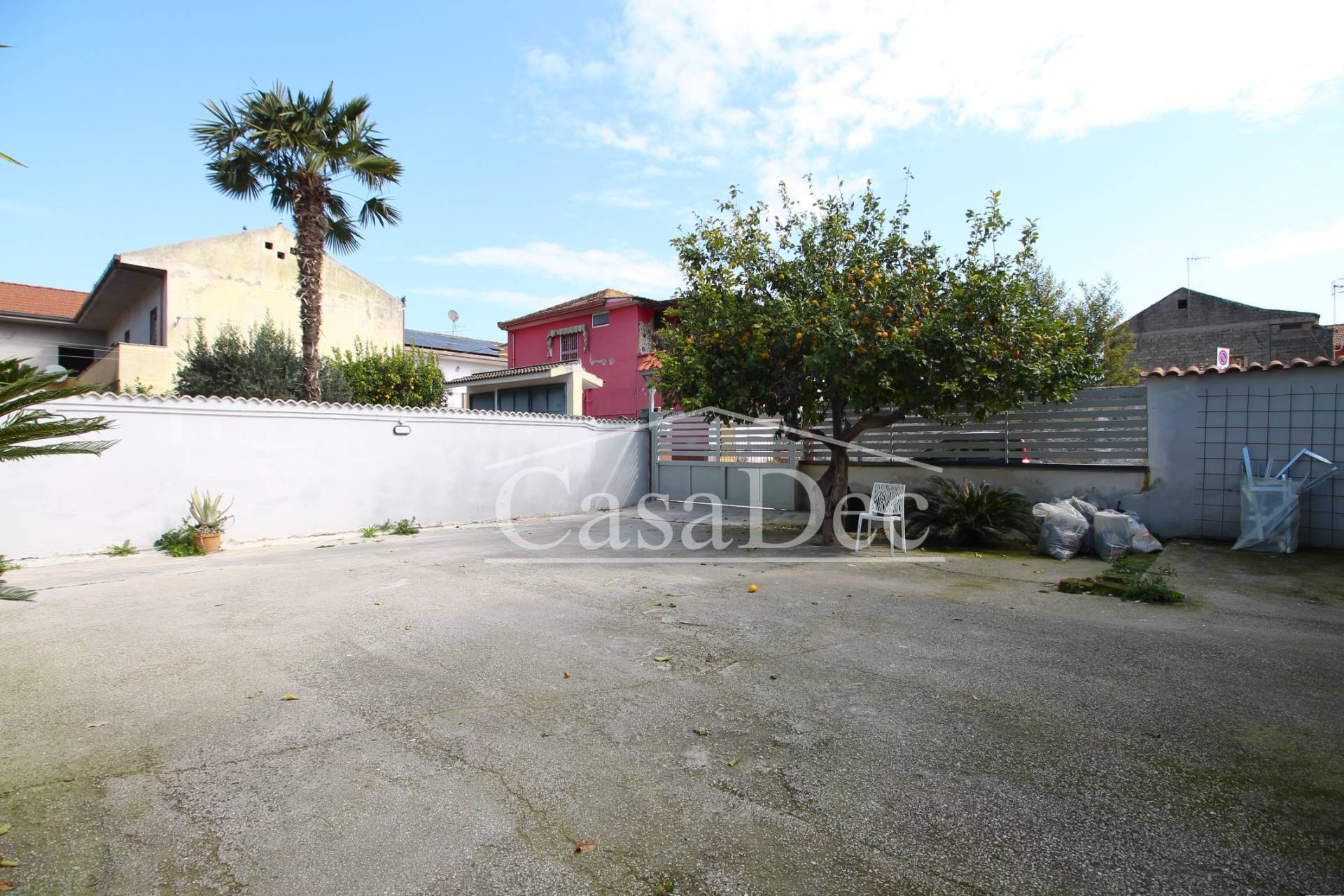 Casa singola in vendita a Villa Literno