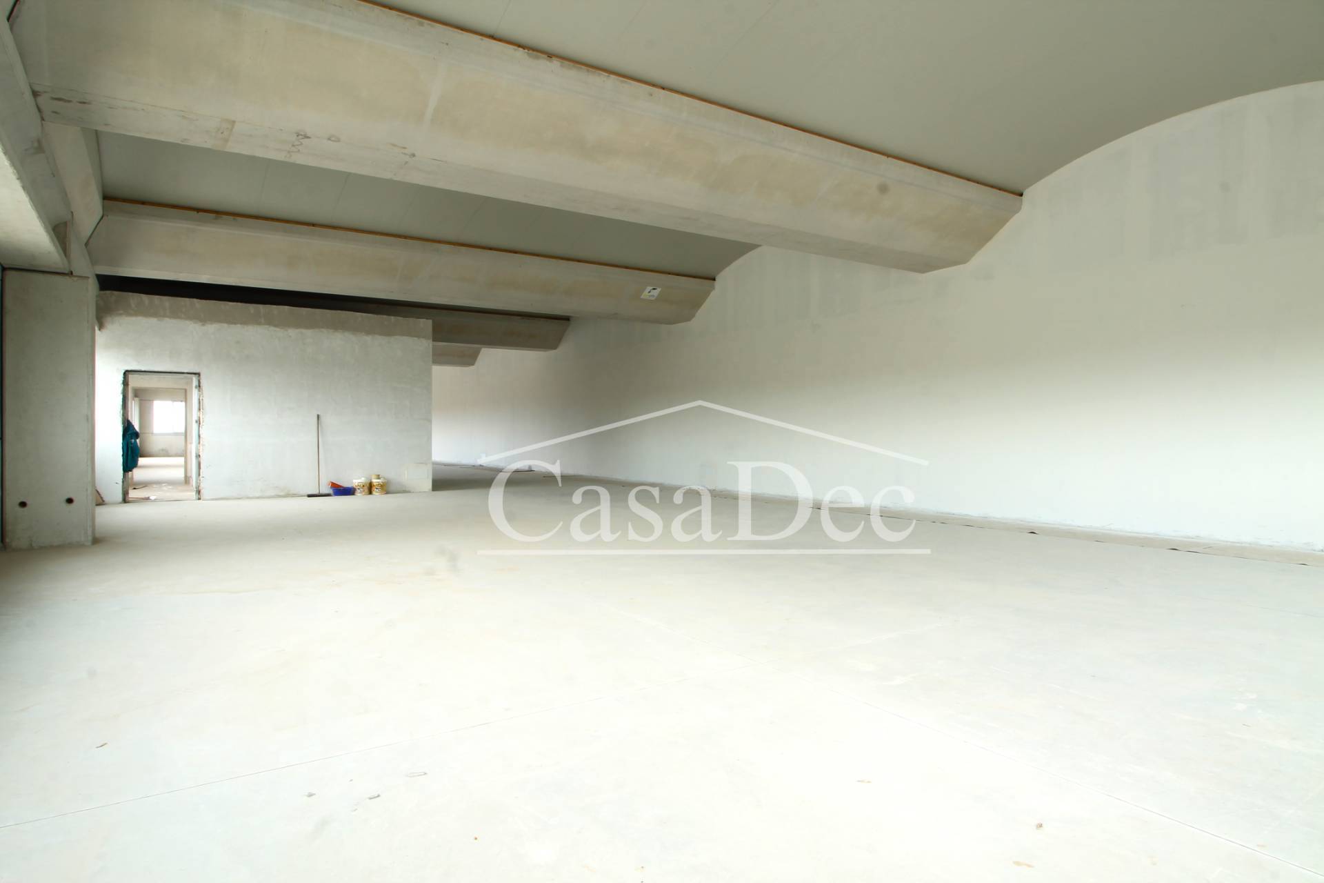 Locale commerciale in affitto a San Marcellino