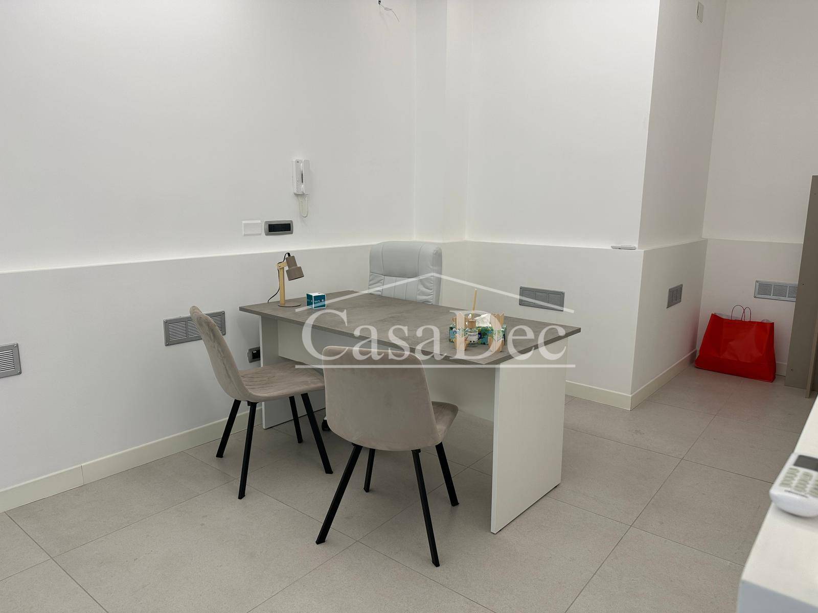Studio/Ufficio in affitto a Aversa