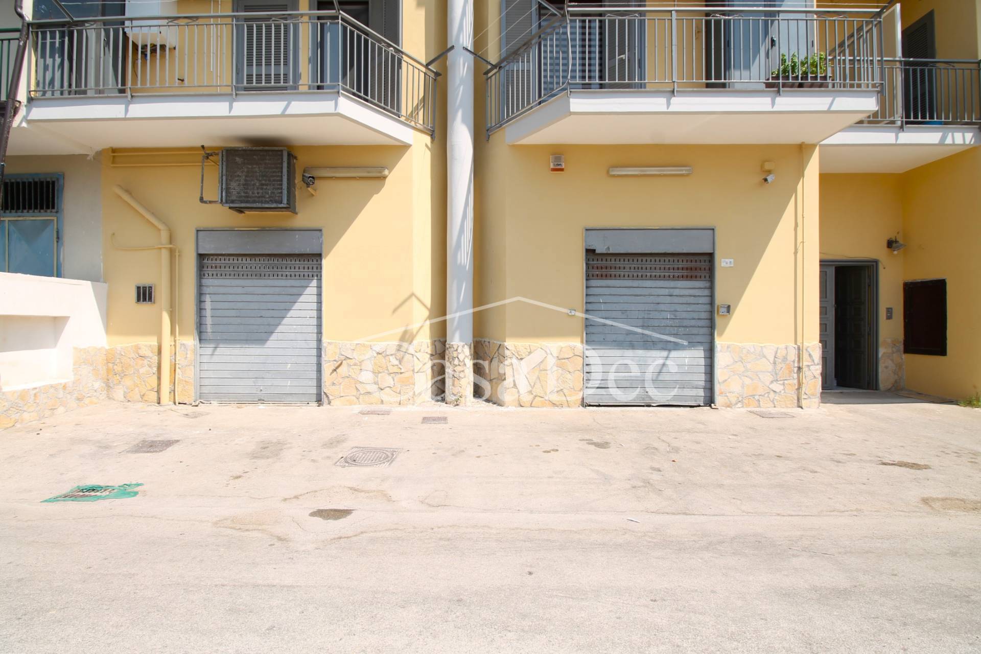 Attivit commerciale in affitto a Giugliano in Campania